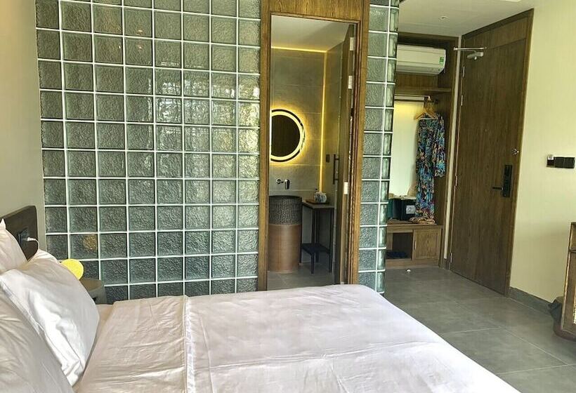 هتل The Mystery Con Dao