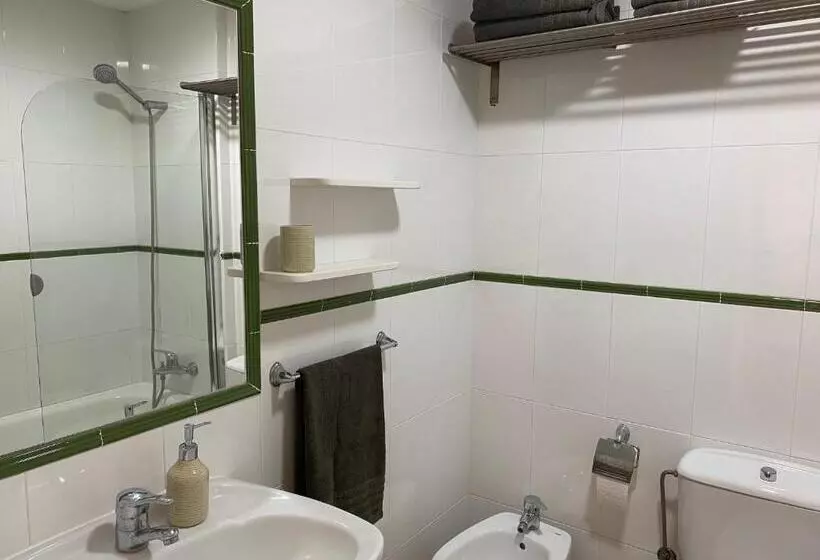 Luminoso Apartamento En Canet De Mar Cercano A La Playa Y A Barcelona