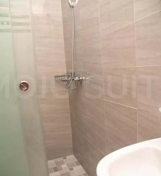 Mojo Apartment, Tema