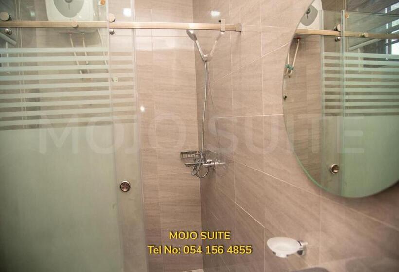 Mojo Apartment, Tema