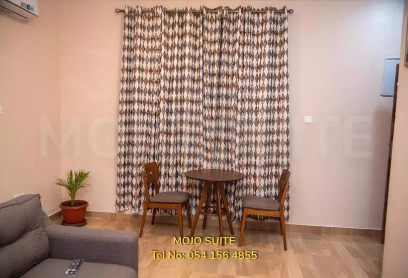 Mojo Apartment, Tema