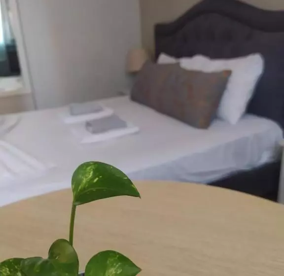 پانسیون Guest House De Rada