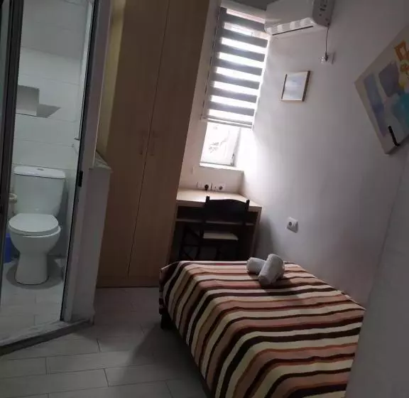 پانسیون Guest House De Rada