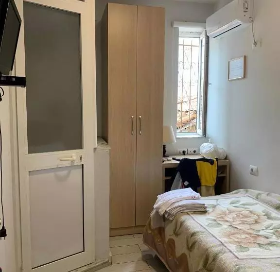 پانسیون Guest House De Rada