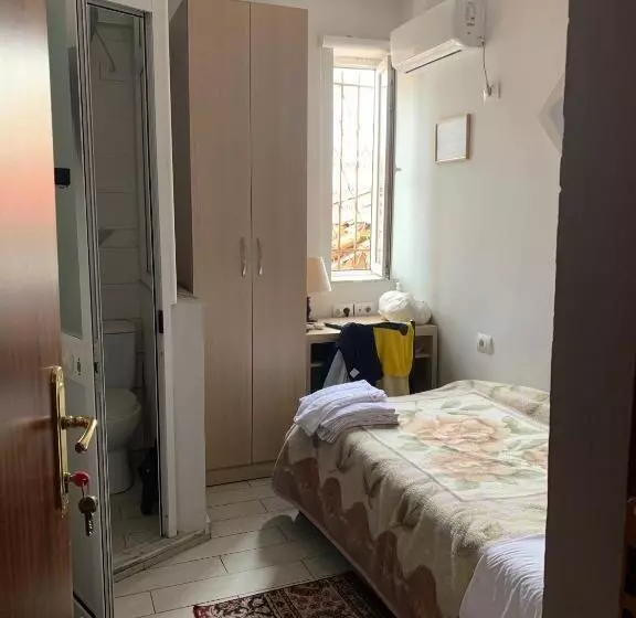 پانسیون Guest House De Rada