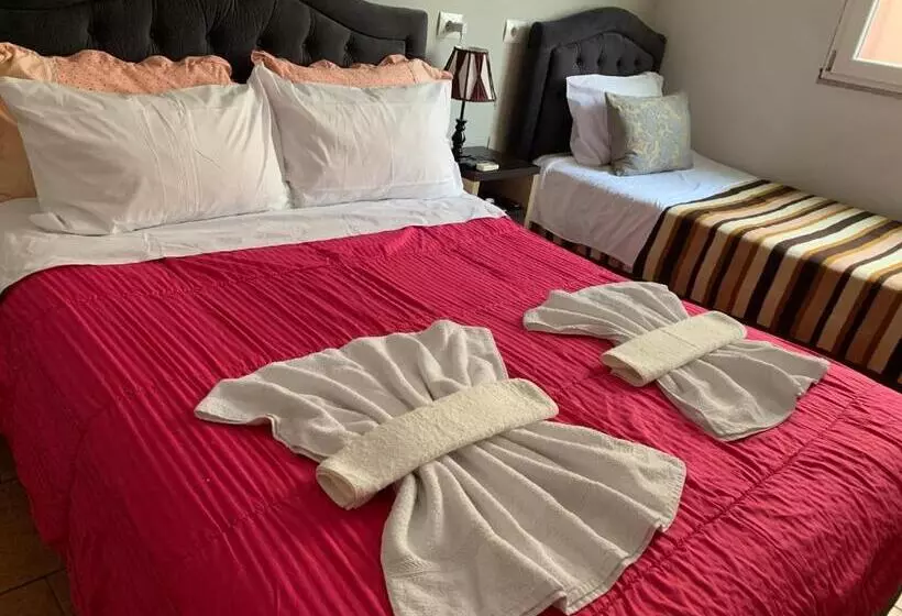 پانسیون Guest House De Rada