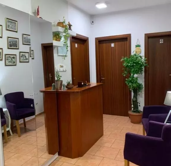 پانسیون Guest House De Rada