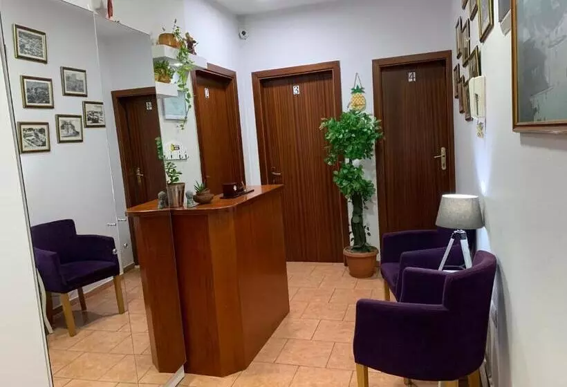 پانسیون Guest House De Rada