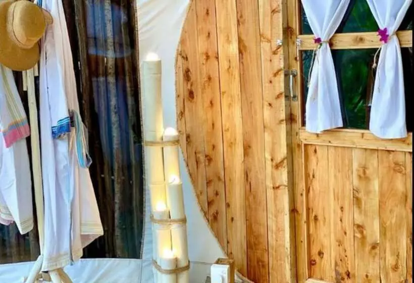 پانسیون Rock And Sea Resort, Imperial Banda 1 Pax   Glamping