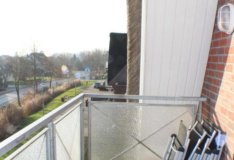 Seepark Burhave Reetdachhaus 3