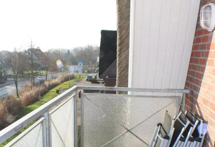 Seepark Burhave Reetdachhaus 3