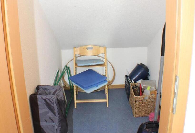 Seepark Burhave Reetdachhaus 3