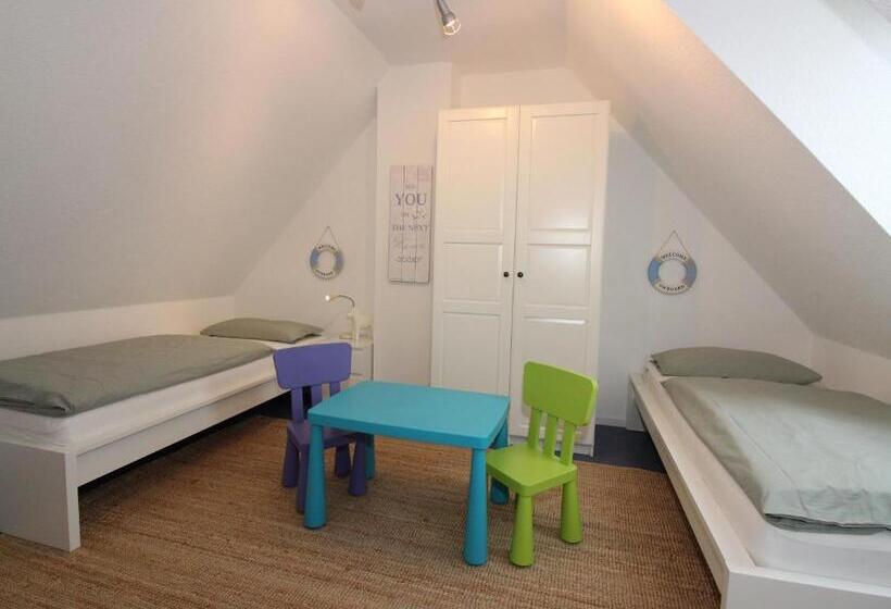 Seepark Burhave Reetdachhaus 3