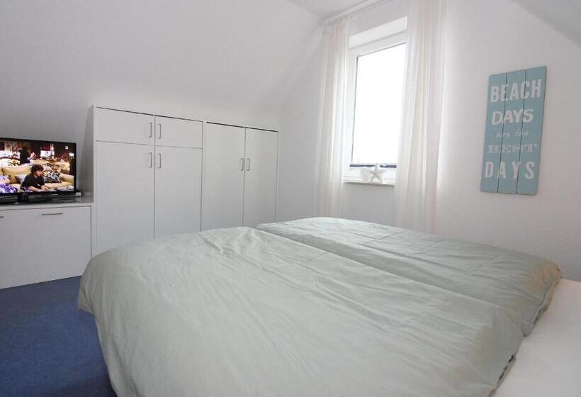 Seepark Burhave Reetdachhaus 3