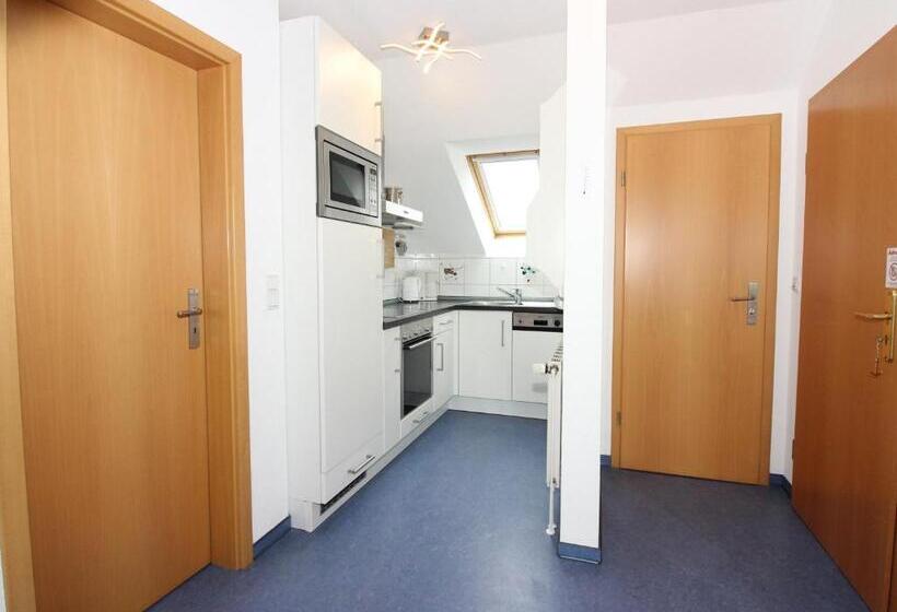 Seepark Burhave Reetdachhaus 3