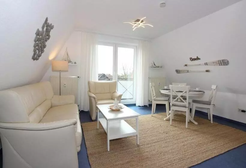 Seepark Burhave Reetdachhaus 3