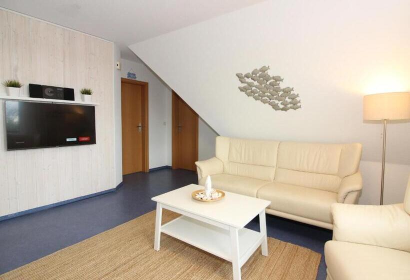 Seepark Burhave Reetdachhaus 3