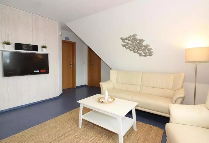 Seepark Burhave Reetdachhaus 3
