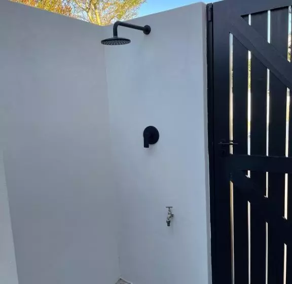 Sunset Villa   Brand New Home 200m From The Beach