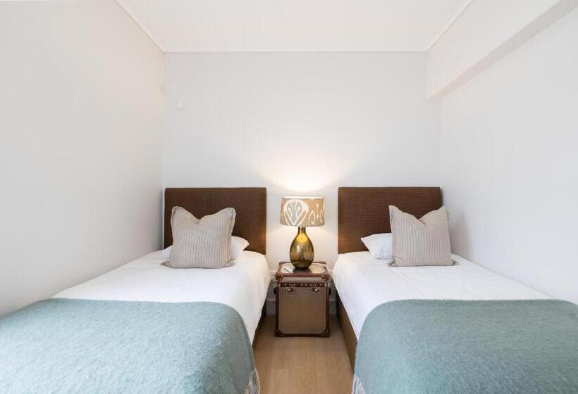 Sunset Villa   Brand New Home 200m From The Beach