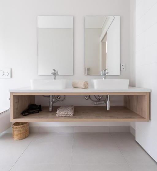 Sunset Villa   Brand New Home 200m From The Beach