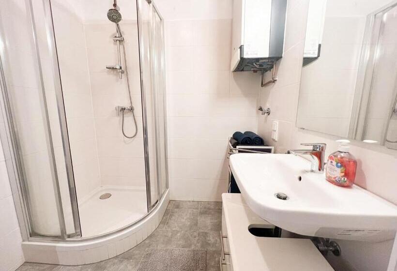 Central Apartment Next To Belvedere Castle