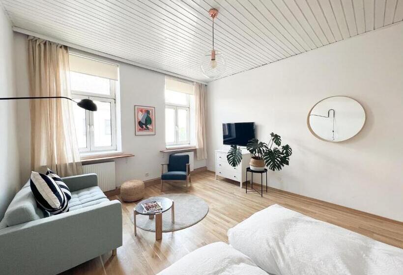 Central Apartment Next To Belvedere Castle