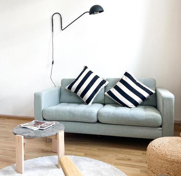 Central Apartment Next To Belvedere Castle