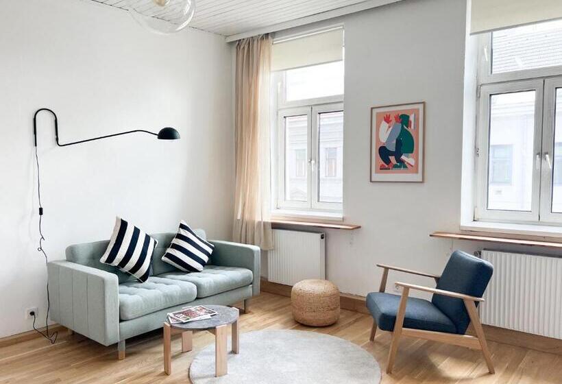 Central Apartment Next To Belvedere Castle