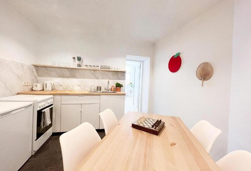 Central Apartment Next To Belvedere Castle