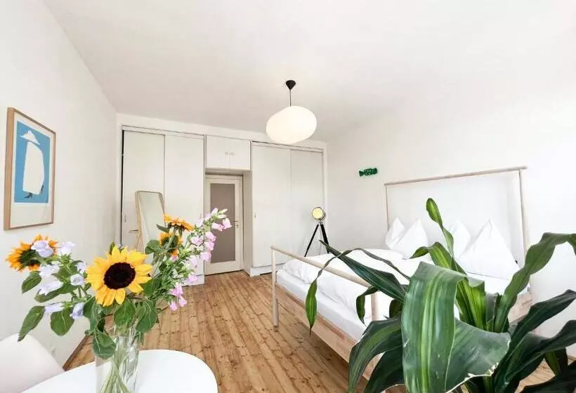 Central Apartment Next To Belvedere Castle