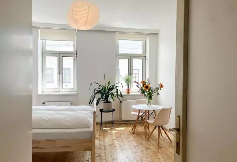 Central Apartment Next To Belvedere Castle