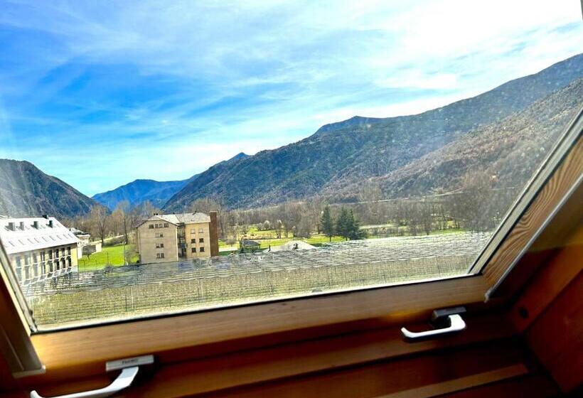 Dúplex Amb Vistes Fantàstiques Al Centre D Esterri D àneu By Rural D àneu