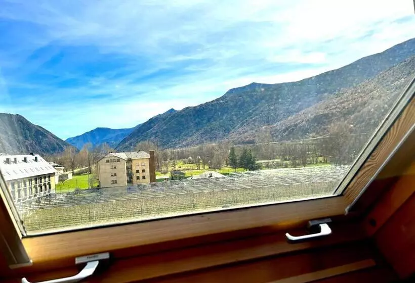 Dúplex Amb Vistes Fantàstiques Al Centre D Esterri D àneu By Rural D àneu