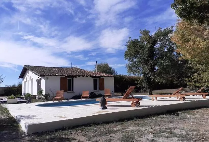 Gîte En Pleine Nature, A La Douceur Des Chênes