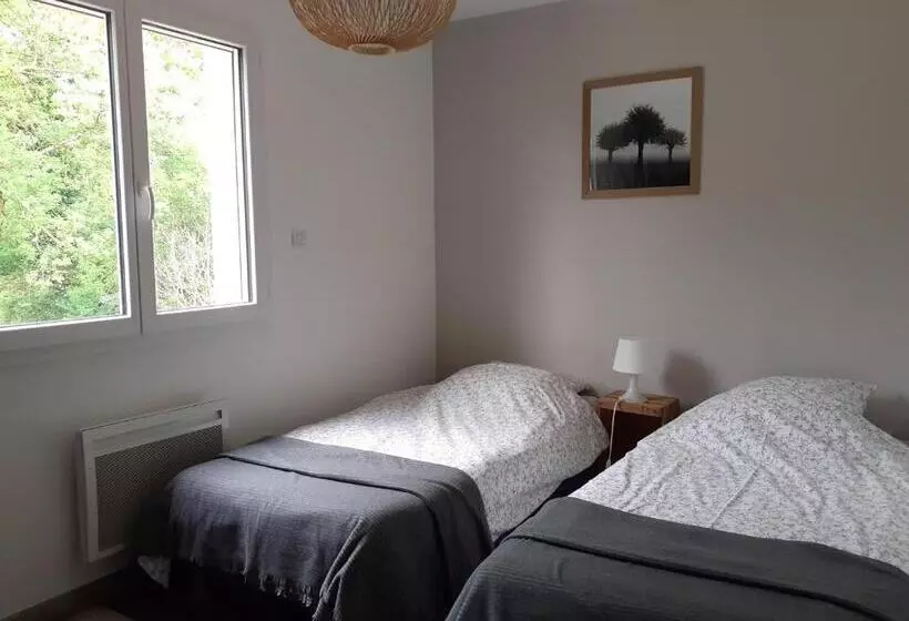 Gîte En Pleine Nature, A La Douceur Des Chênes