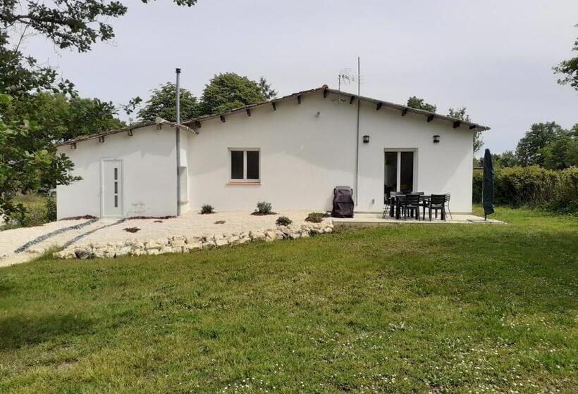 Gîte En Pleine Nature, A La Douceur Des Chênes