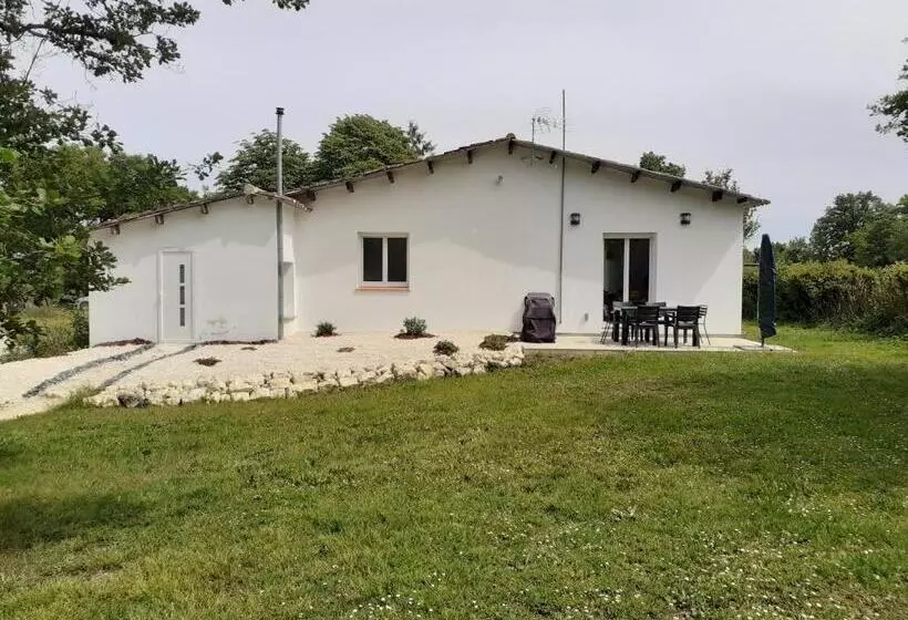 Gîte En Pleine Nature, A La Douceur Des Chênes