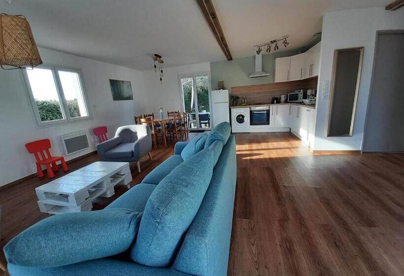 Gîte En Pleine Nature, A La Douceur Des Chênes