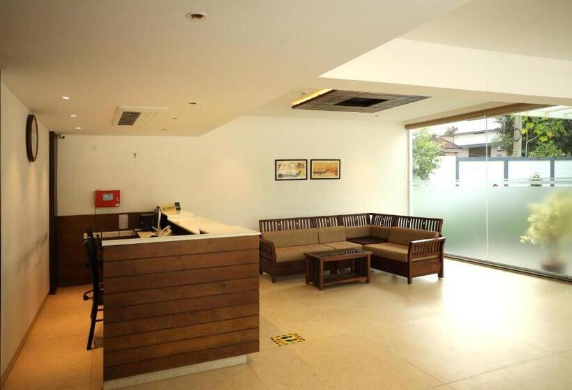 فندق Loveland Residency