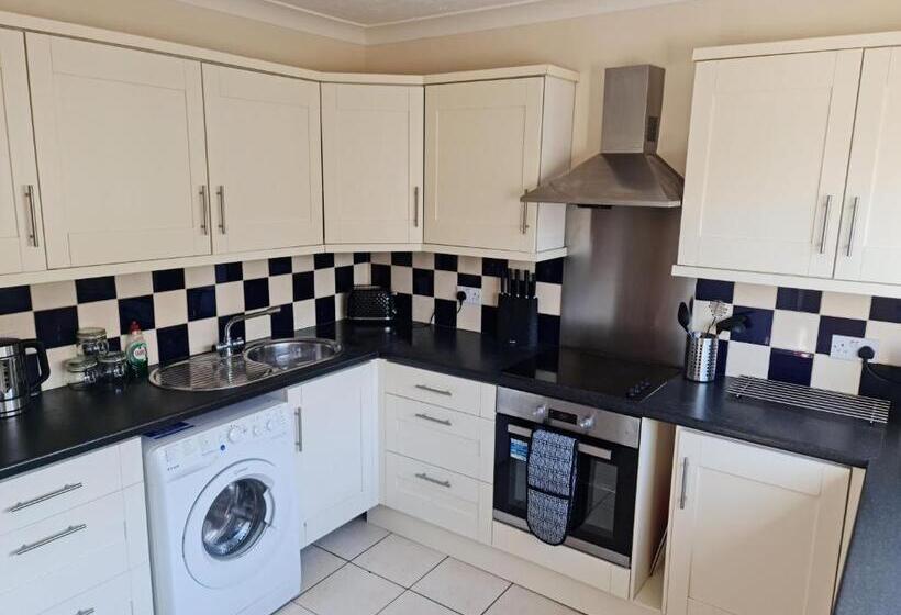 Onyx Bay Whole Apartment Wifi Beach 2 Bed Broadstairs Town