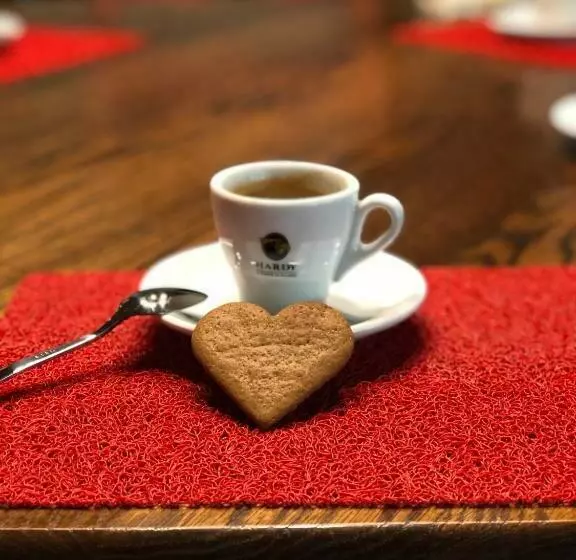 Majatalo Chata Pod Obřím Hradem