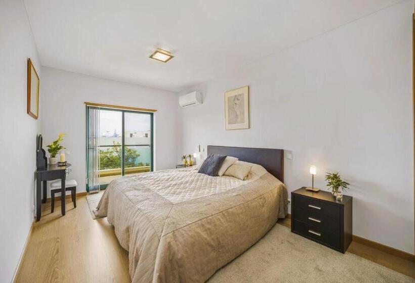 Penthouse Apartment With Large Terrace, Pool & Garden