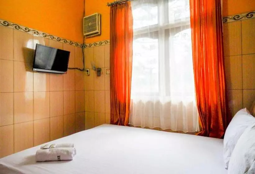 Urbanview Hotel Anugrah Kendal By Reddoorz