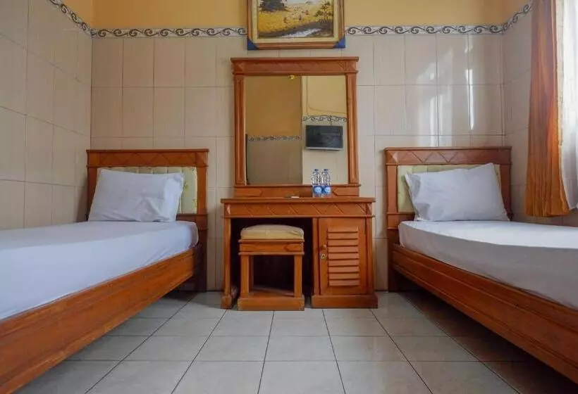 Urbanview Hotel Anugrah Kendal By Reddoorz