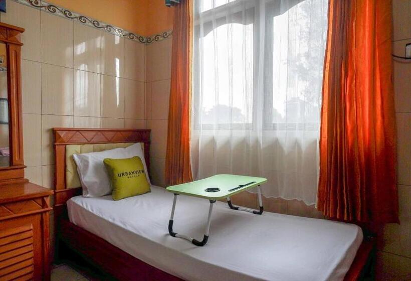 Urbanview Hotel Anugrah Kendal By Reddoorz