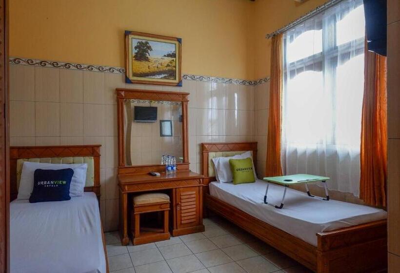 Urbanview Hotel Anugrah Kendal By Reddoorz