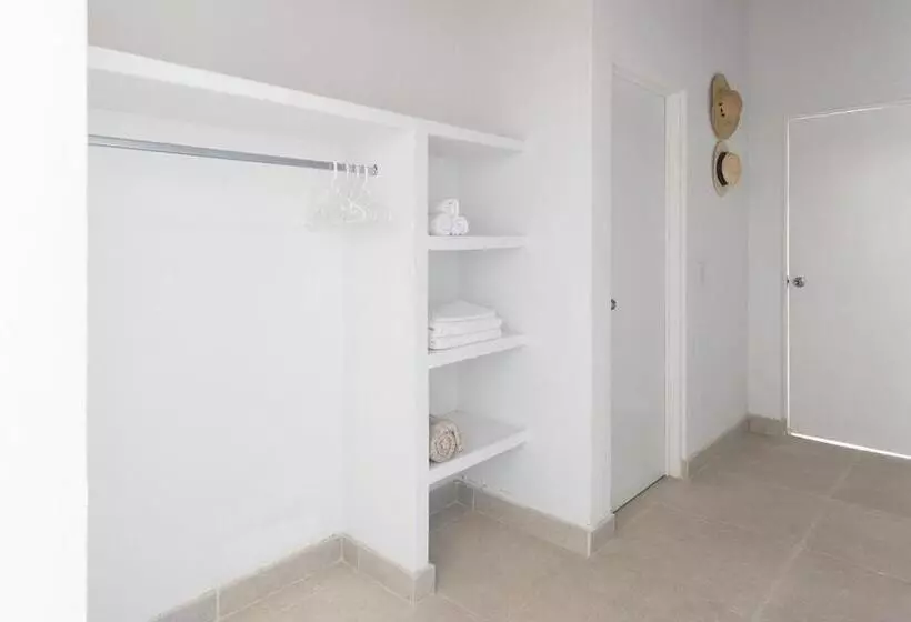 Welcome To Villa Cristy 3 Br 3 5 Wc In The La Floresta Area