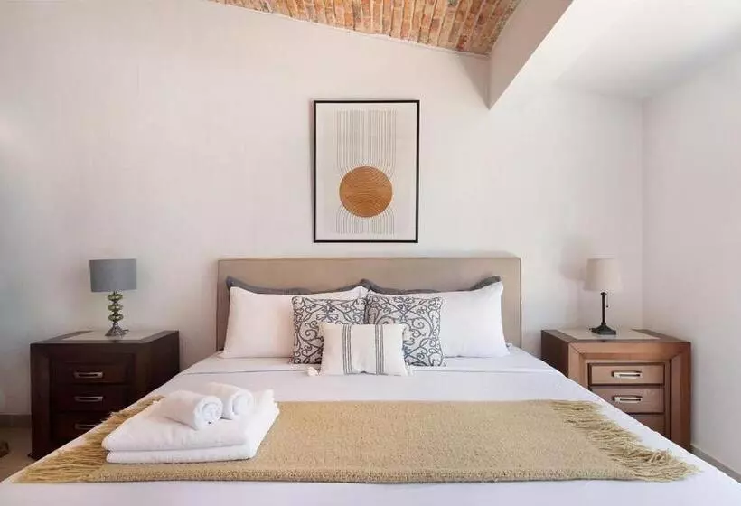 Welcome To Villa Cristy 3 Br 3 5 Wc In The La Floresta Area