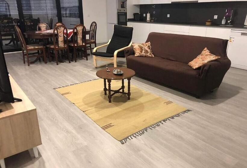 Apartamento Amplo E Moderno   Perto Do Estádio Futebol